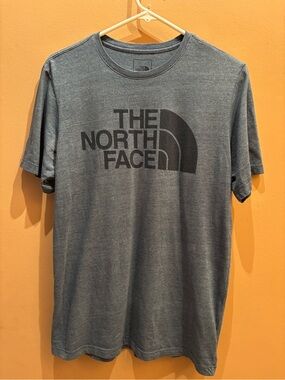 The North Face Men's Gray Logo Tee - Short Sleeve Crewneck Size Medium